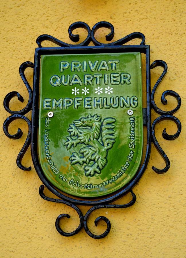 Gastehaus Friedrich Apartment Klöch Екстериор снимка