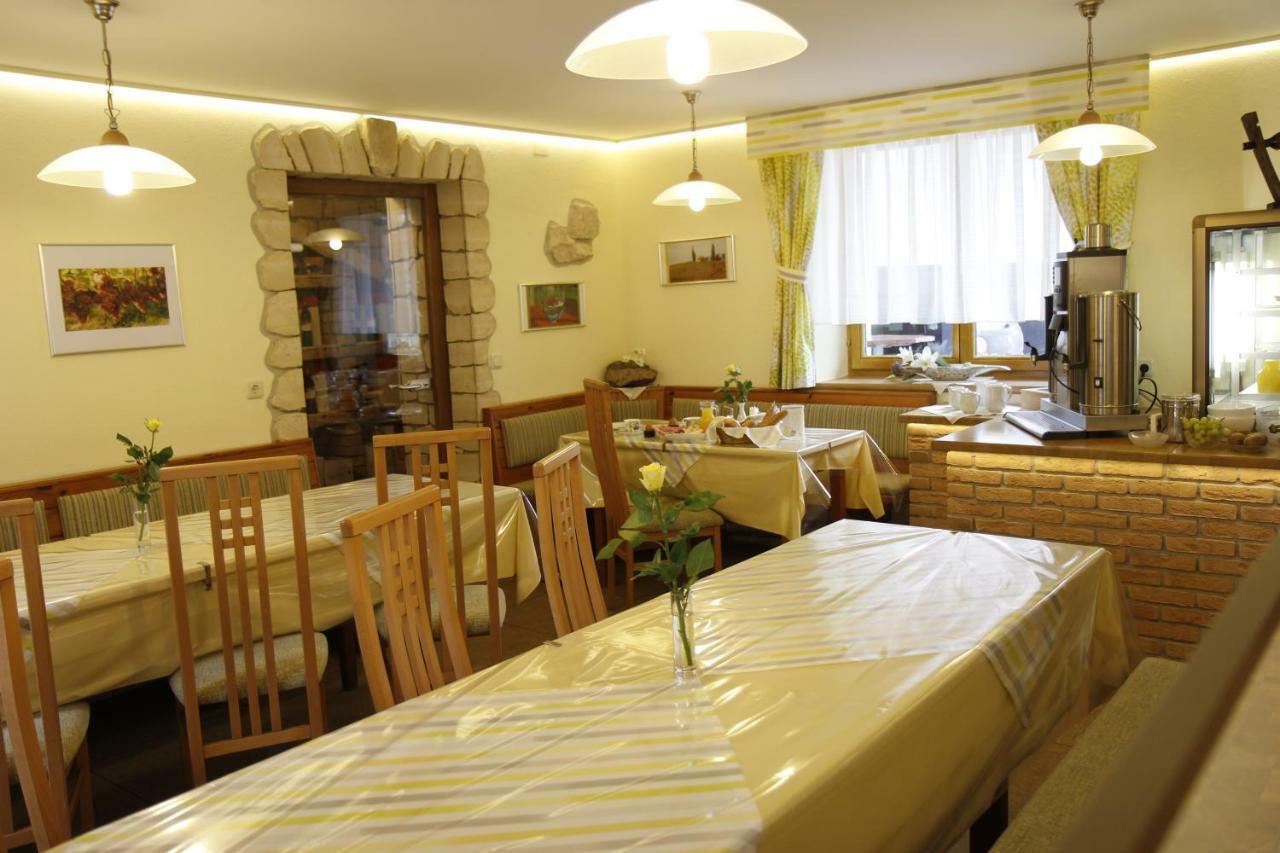 Gastehaus Friedrich Apartment Klöch Екстериор снимка